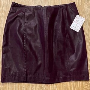 FREE PEOPLE *NWT* faux leather mini skirt
